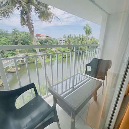 Hotel Lets Stay Kochi Esterno foto