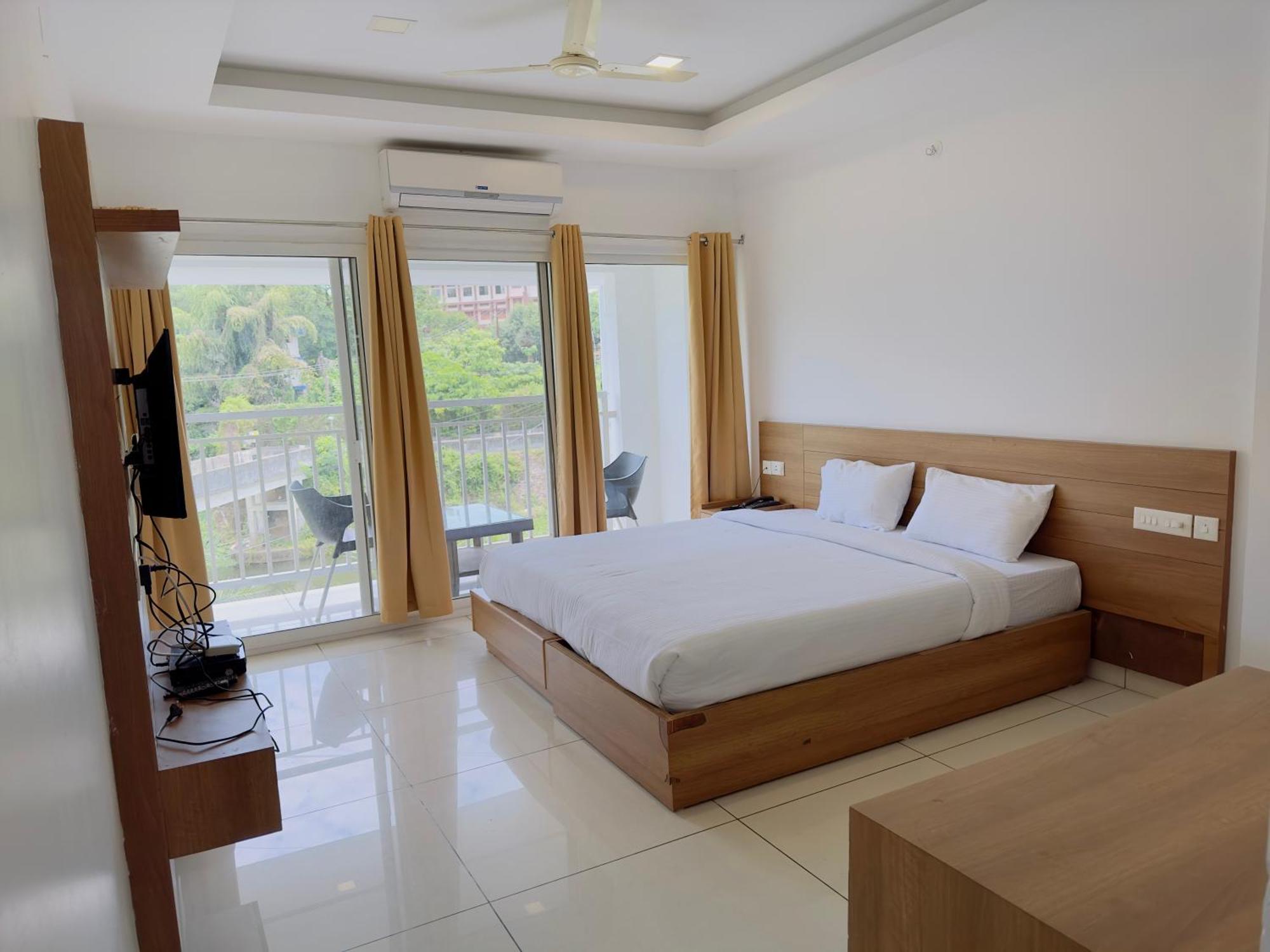 Hotel Lets Stay Kochi Esterno foto