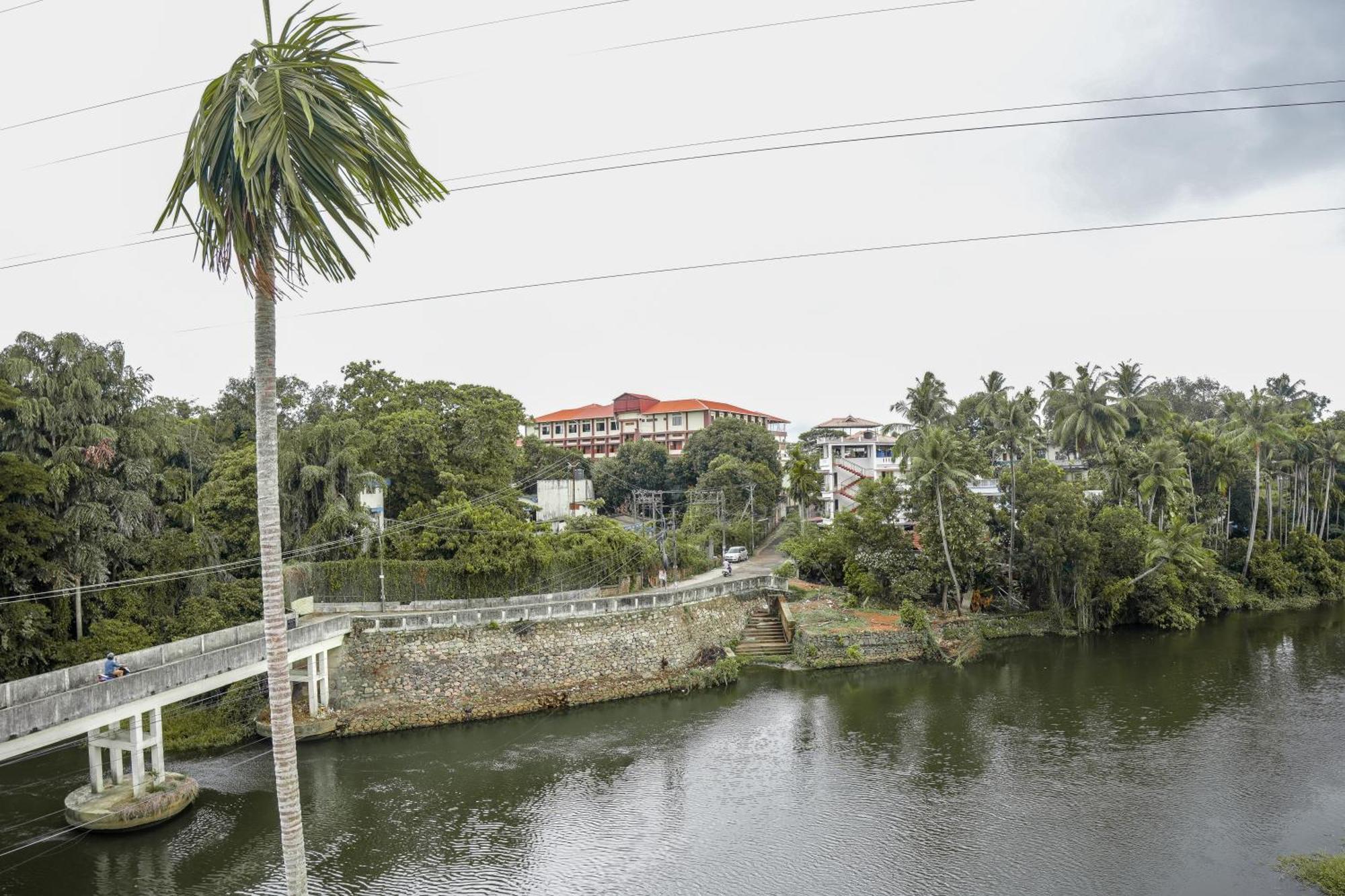 Hotel Lets Stay Kochi Esterno foto