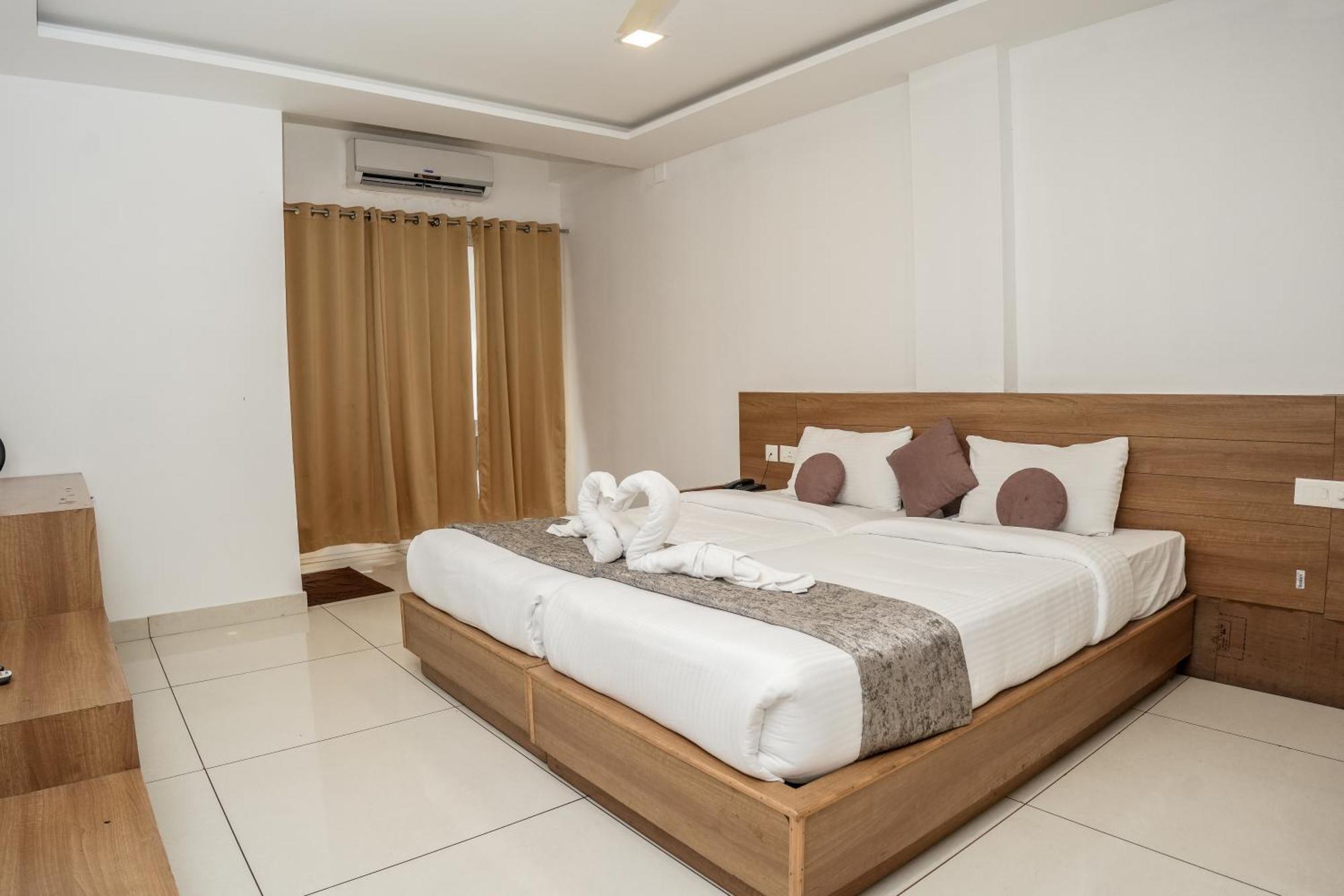 Hotel Lets Stay Kochi Esterno foto