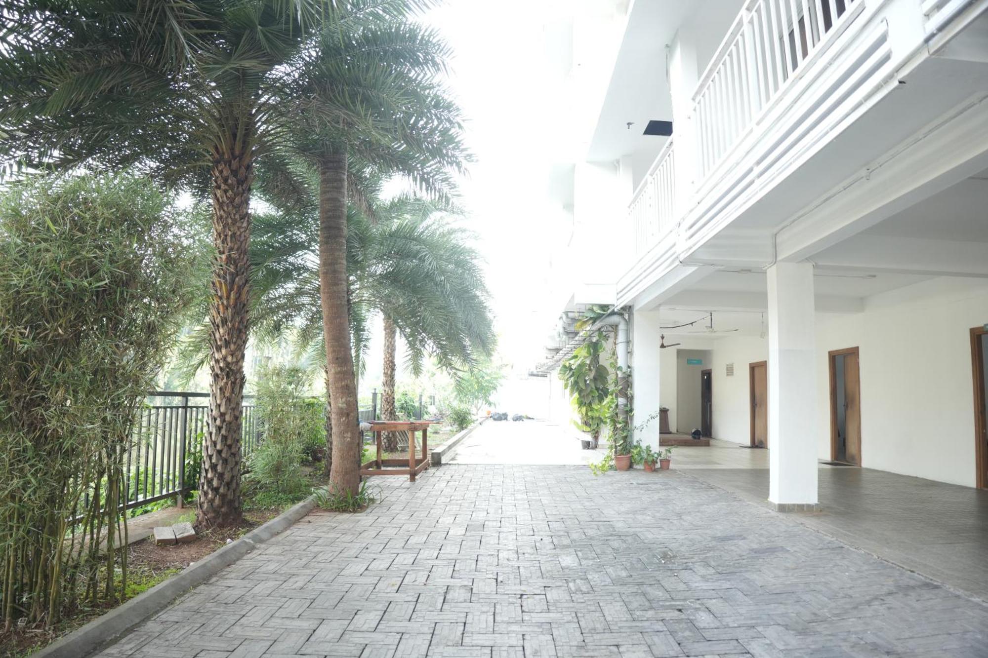 Hotel Lets Stay Kochi Esterno foto